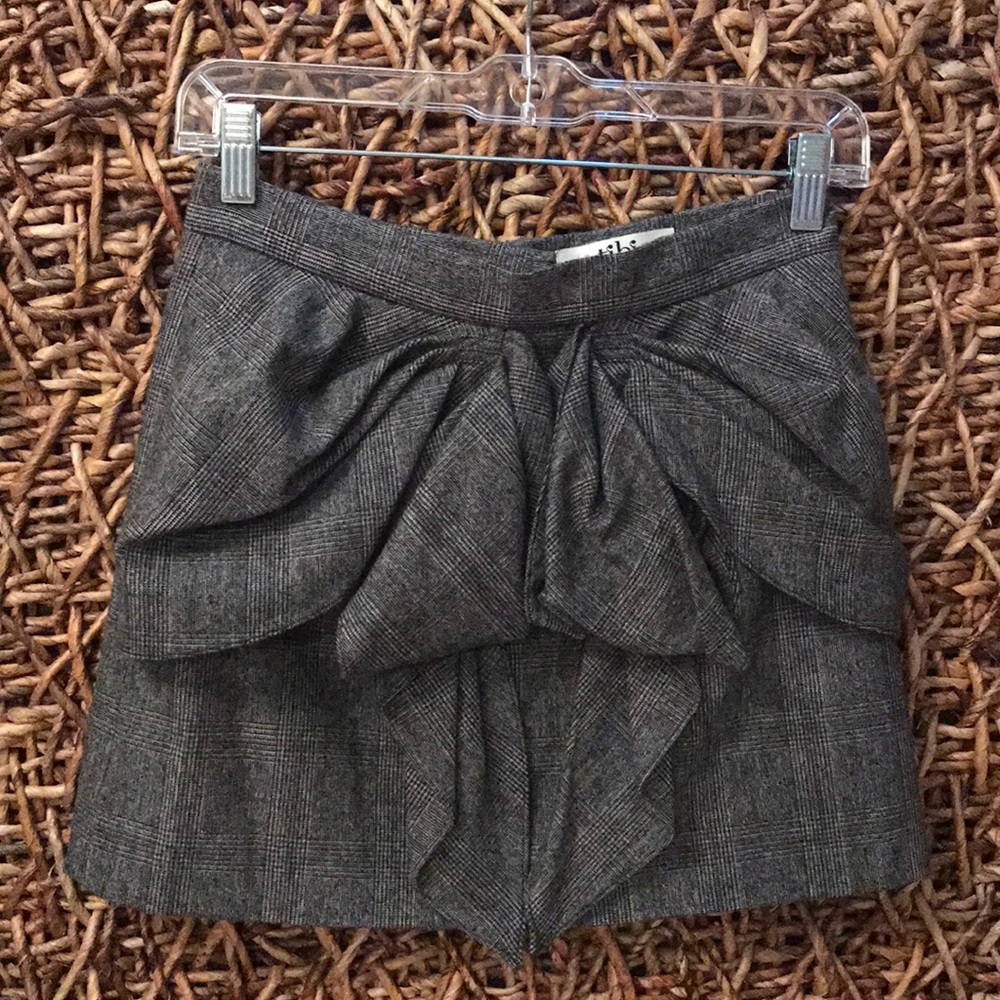 Tibi New York mini wool skirt w/ draped bow design - Picture 2 of 4